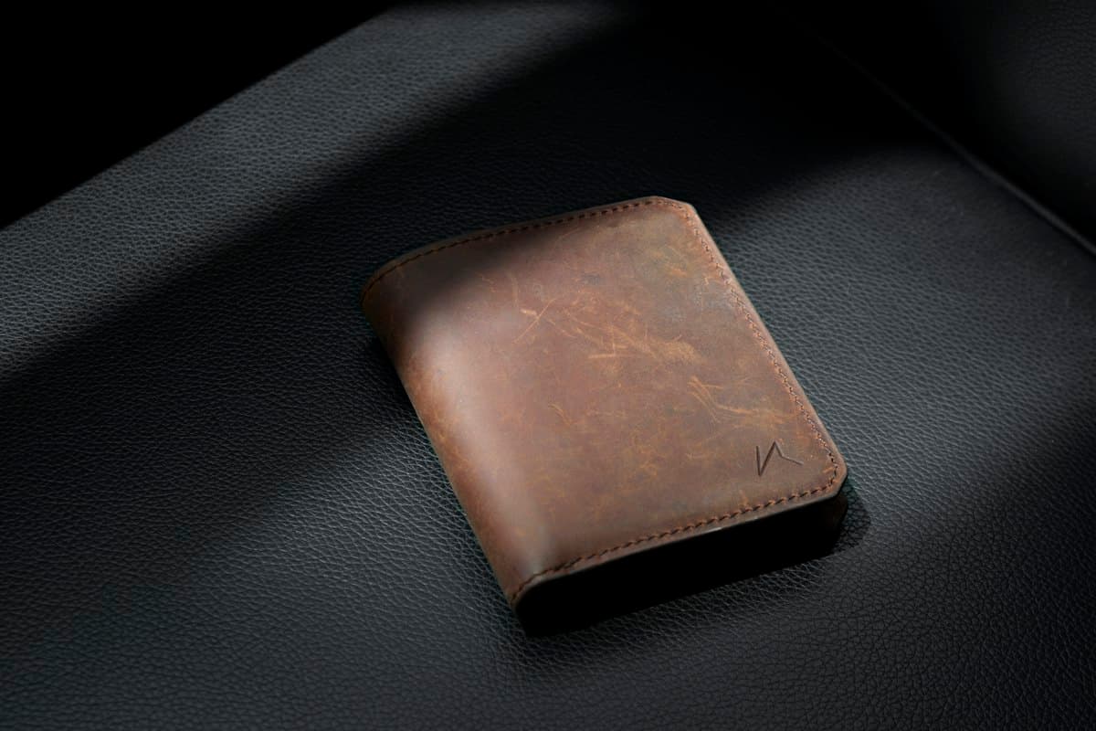 Bhaj Bifold Leather Wallet