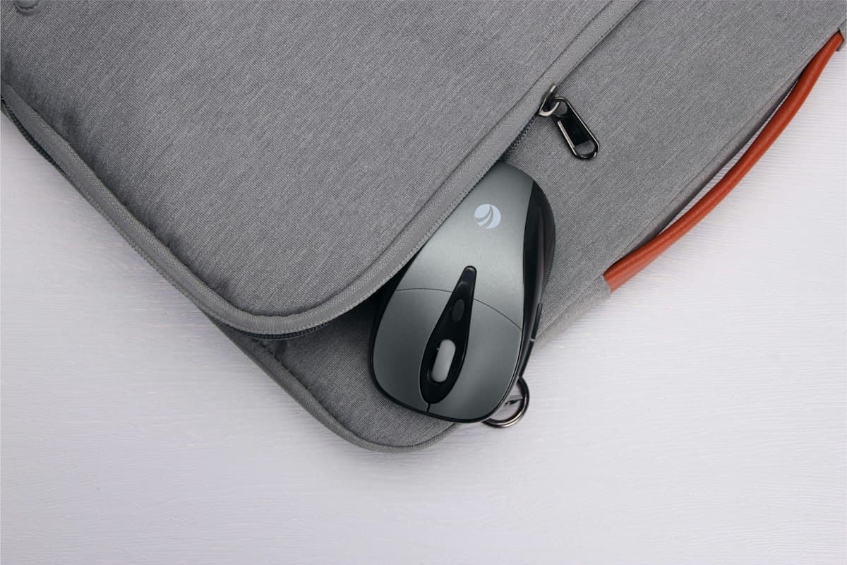 Nirjon Padded Laptop Sleeve