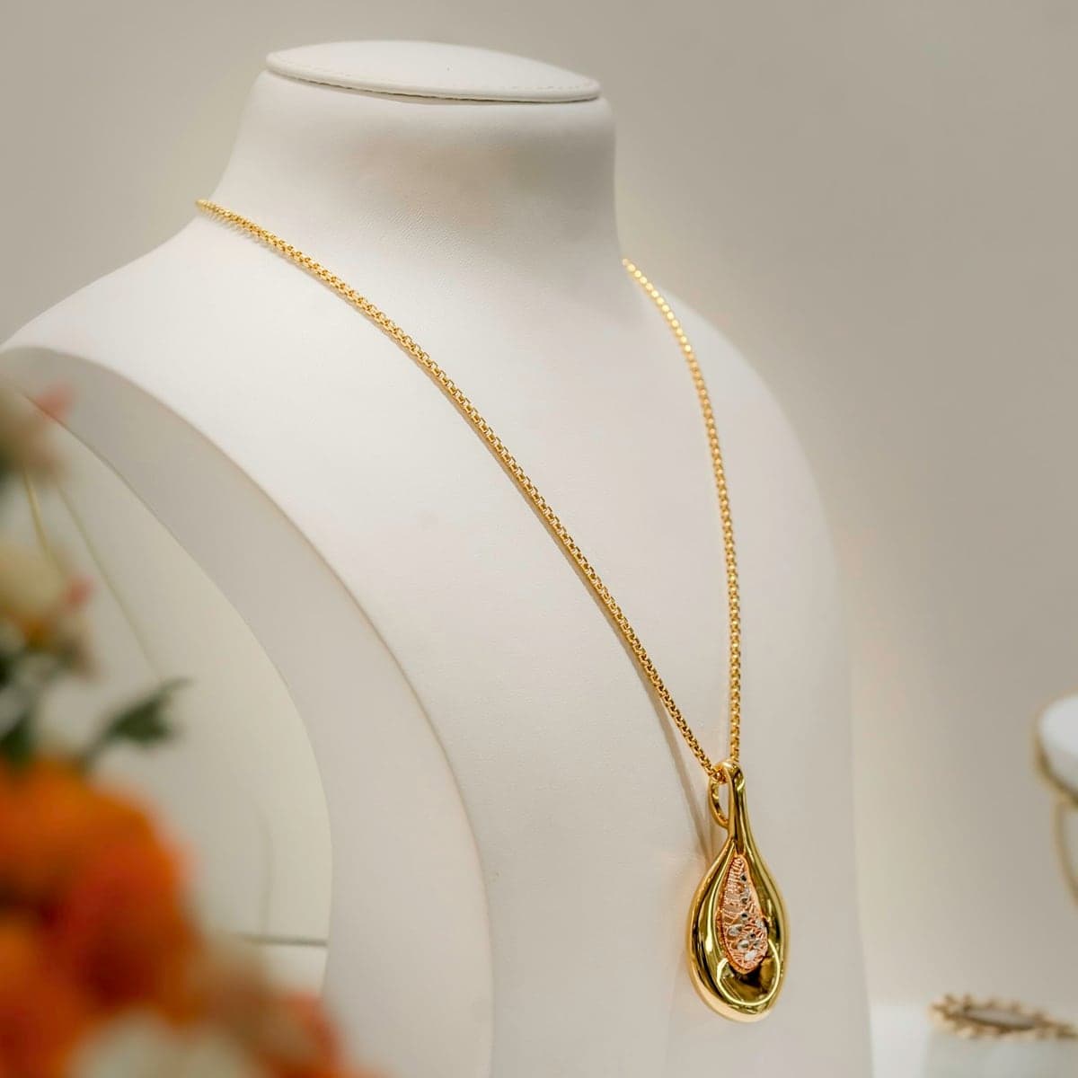 Boondh Teardrop Pendant with Chain, 22K